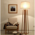 Vente chaude moderne cadre en bois tissu abat-jour lampadaire led coin fantaisie lampadaire